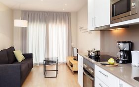 Feelathome Plaza Apartments Barcelona